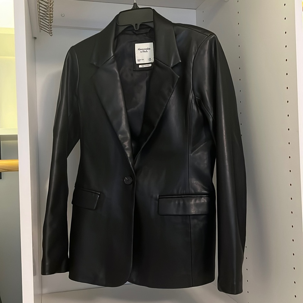 Abercrombie & Fitch Black Blazer